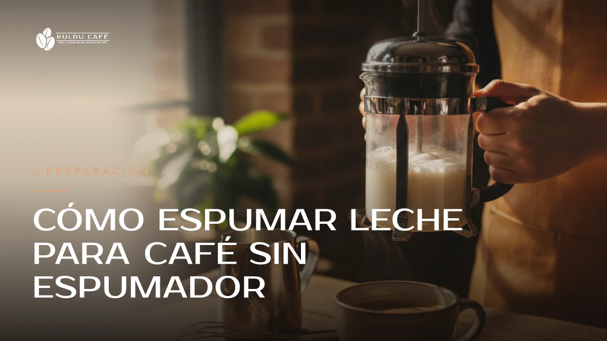 Cómo espumar leche para café sin espumador